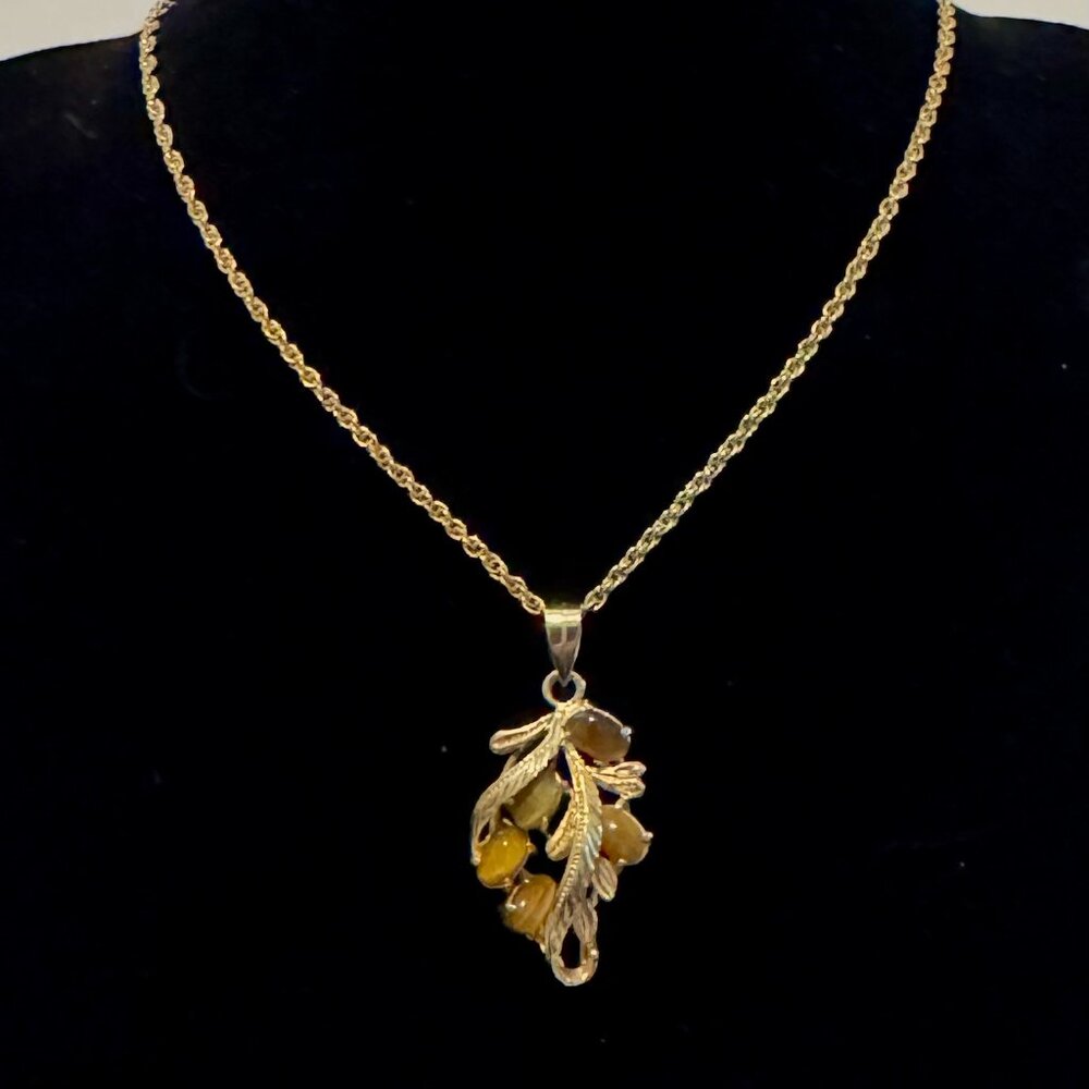 Vintage Gold Toned Leaf and Brown Stone Pendant Necklace